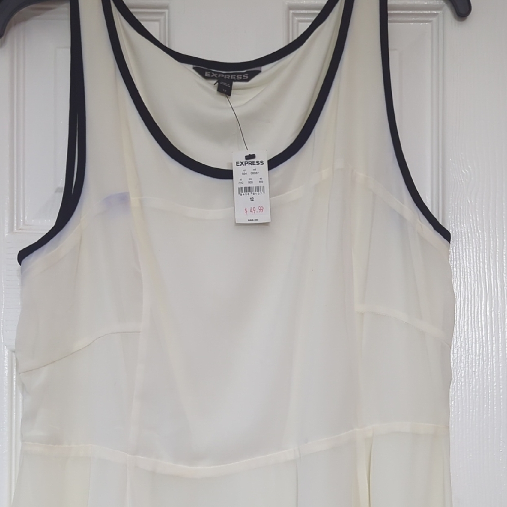 Express Women's Cream Sleeveless Top